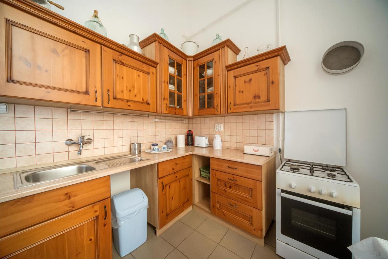 Agria Vintage Apartman Егер Екстериор снимка