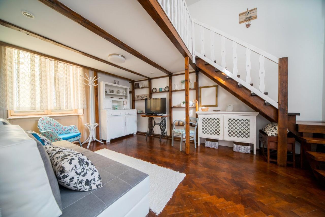 Agria Vintage Apartman Егер Екстериор снимка