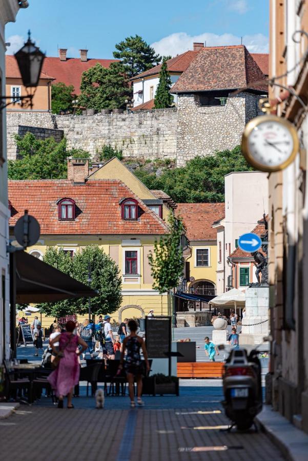 Agria Vintage Apartman Егер Екстериор снимка